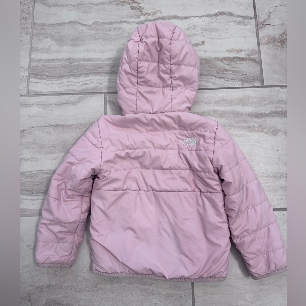 The North Face Light Pink reversible 3T jacket - Picture 2 of 3